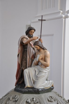 그리스도의 세례_photo by Andreas Praefcke_in the Parish Church of St Ulrich and Magnus in Bodnegg_Germany.jpg